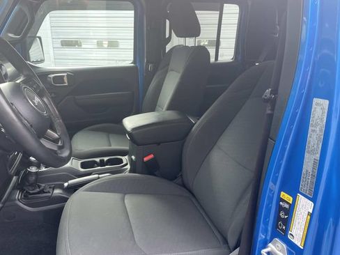Certified 2023 Jeep Gladiator Sport AWD/4WD image 16