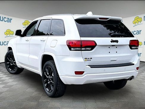 Used 2019 Jeep Grand Cherokee Altitude AWD/4WD image 4