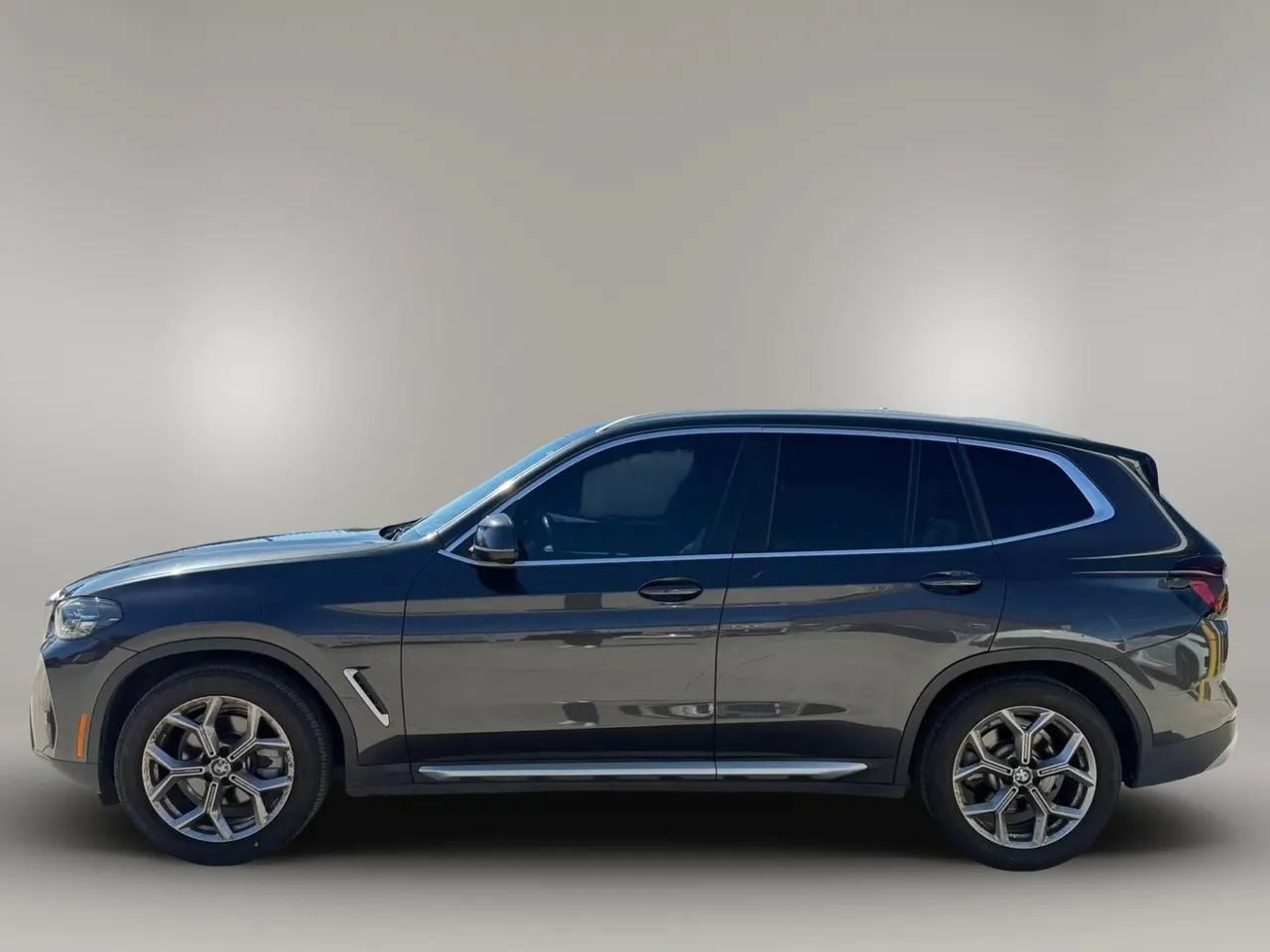 Used 2022 BMW X3 sDrive30i w/ Convenience Package RWD image 4
