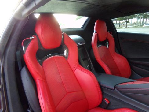 Used 2024 Chevrolet Corvette Z06 w/ Z07 Performance Package RWD image 29