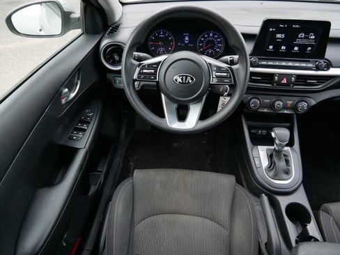 Used 2020 Kia Forte LXS FWD image 12