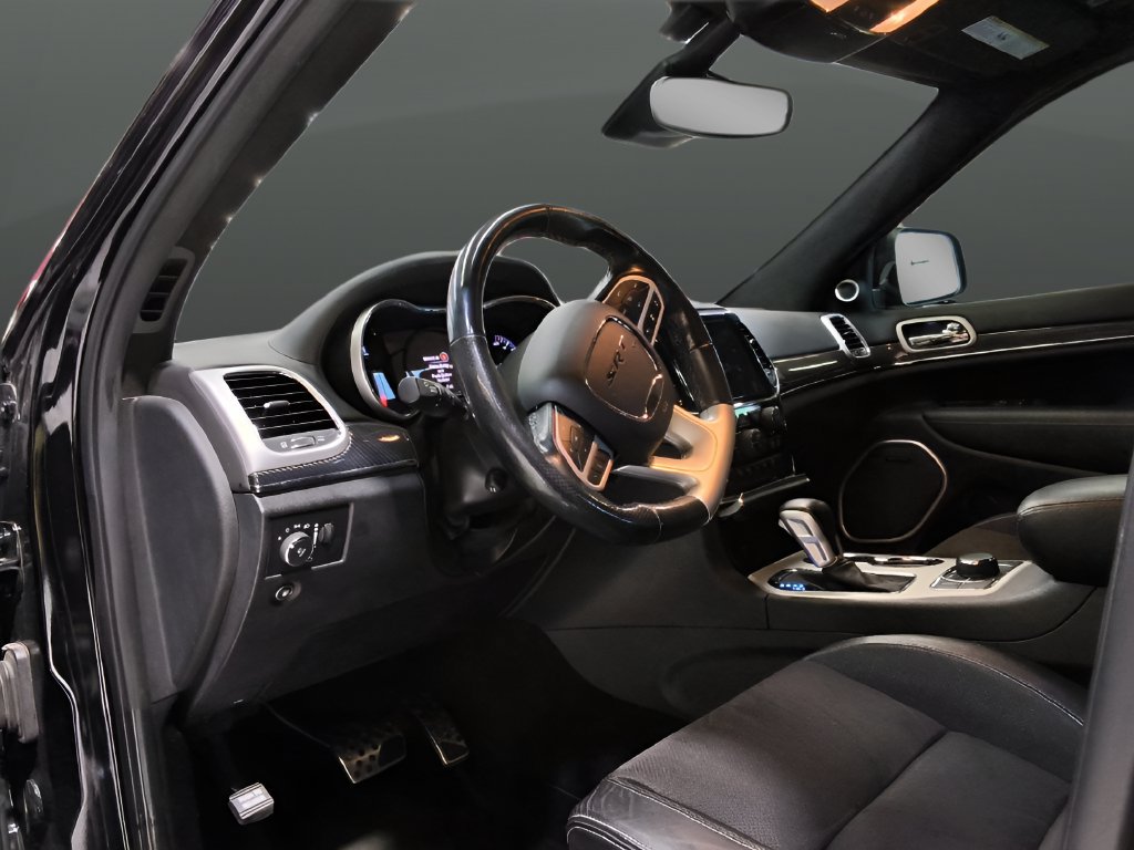 Used 2019 Jeep Grand Cherokee SRT AWD/4WD image 10