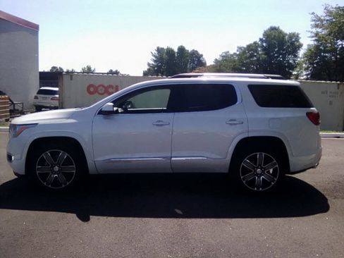 Used 2017 GMC Acadia Denali w/ Technology Package AWD/4WD image 8