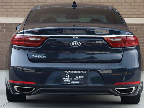 Used 2017 Kia Cadenza Premium FWD image 7
