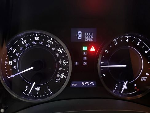 Used 2012 Lexus IS 350C w/ Luxury Pkg RWD image 17