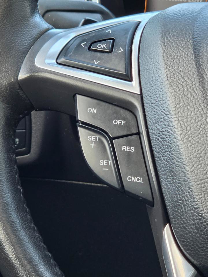 Used 2015 Ford Fusion SE w/ Equipment Group 202A AWD/4WD image 17