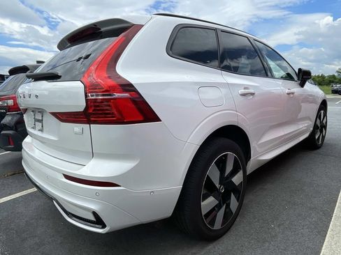 Used 2024 Volvo XC60 T8 Ultimate w/ Climate Package AWD/4WD image 4