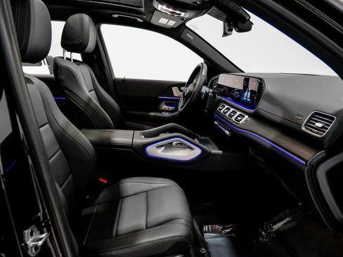 Used 2024 Mercedes-Benz GLS 450 4MATIC image 29