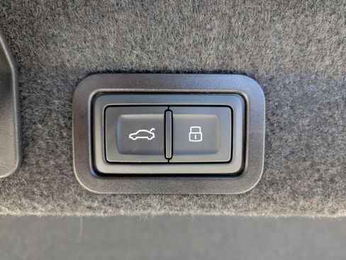 Certified 2022 Audi S6 Premium Plus image 37