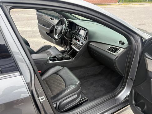 Used 2018 Hyundai Sonata Sport FWD image 11