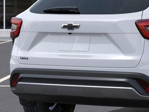 New 2026 Chevrolet Trax LT image 14