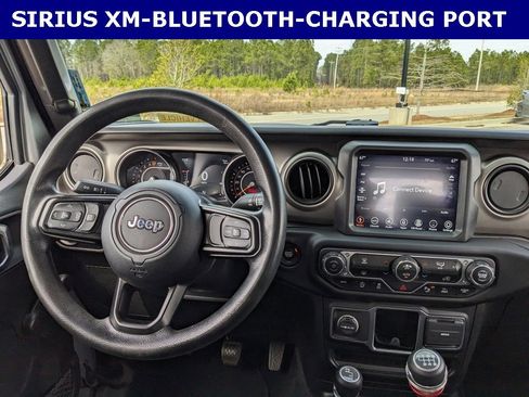 Used 2021 Jeep Gladiator Sport image 13