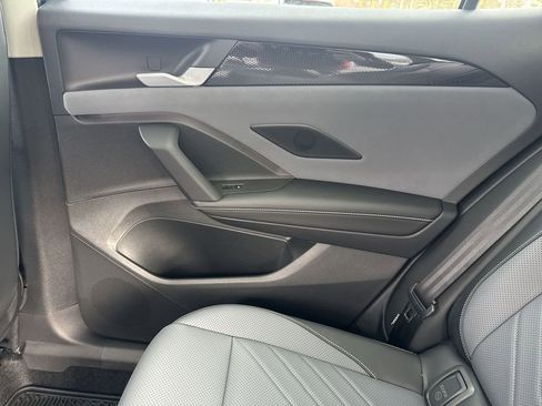 New 2026 Volkswagen Tiguan SE image 26