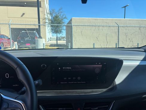 Used 2025 Buick Encore GX Preferred image 17