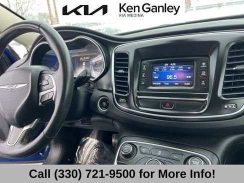 Used 2015 Chrysler 200 Limited w/ Convenience Group image 39