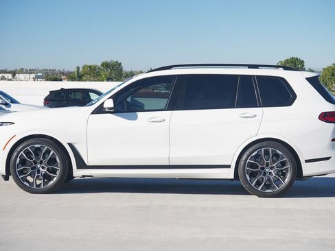 New 2026 BMW X7 xDrive40i w/ M Sport Package image 4