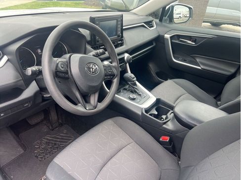 Certified 2019 Toyota RAV4 XLE w/ Convenience Package AWD/4WD image 6