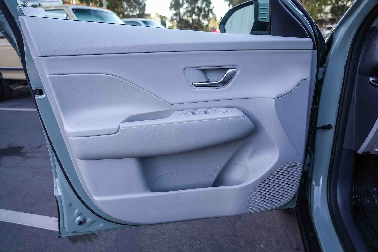 Certified 2024 Hyundai Kona Limited FWD image 21
