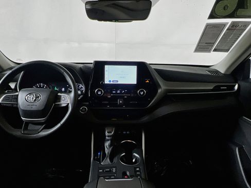 Used 2026 Toyota Highlander XLE AWD/4WD image 30