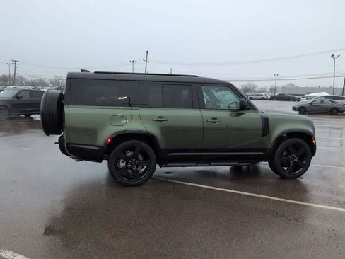 New 2026 Land Rover Defender 130 X-Dynamic SE image 7