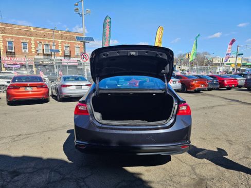 Used 2023 Chevrolet Malibu LT FWD image 8