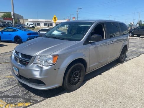 Used 2018 Dodge Grand Caravan SE w/ UConnect Hands-Free Group FWD image 1