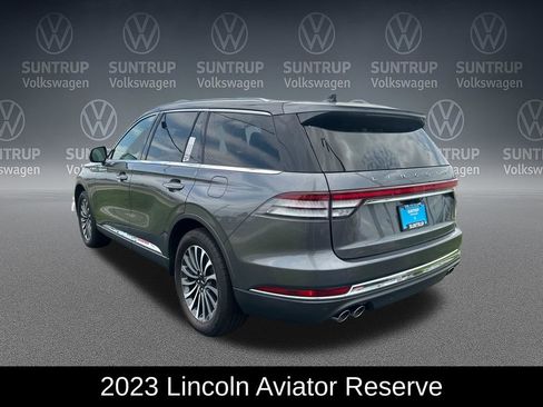 Used 2023 Lincoln Aviator Reserve AWD/4WD image 3