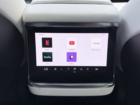 Used 2023 Tesla Model X image 54