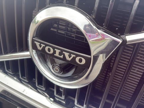 Used 2018 Volvo XC90 T6 Momentum w/ Convenience Package AWD/4WD image 44
