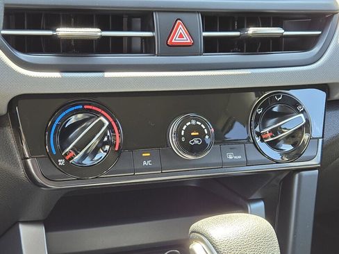 Used 2025 Kia Seltos LX image 13