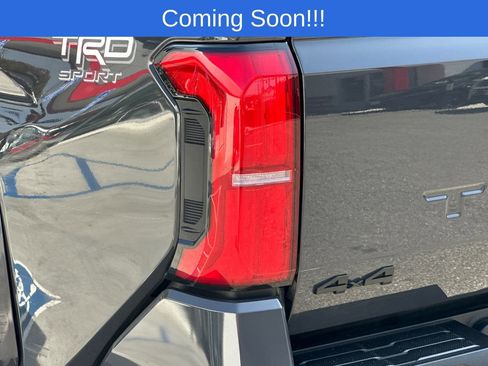 Used 2024 Toyota Tacoma TRD Sport image 26