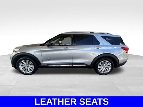 Used 2022 Ford Explorer King Ranch image 8