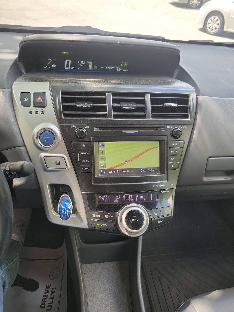 Used 2013 Toyota Prius V Five FWD image 8