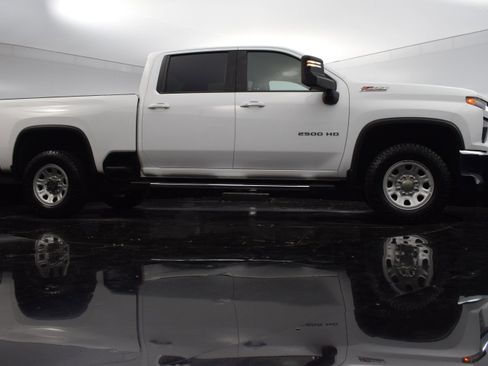 Used 2023 Chevrolet Silverado 2500 LT w/ Convenience Package image 23