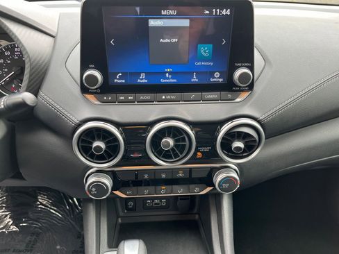 Used 2025 Nissan Sentra SV image 18