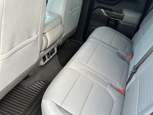 Used 2022 GMC Sierra 1500 SLE w/ X31 Off-Road Package image 12