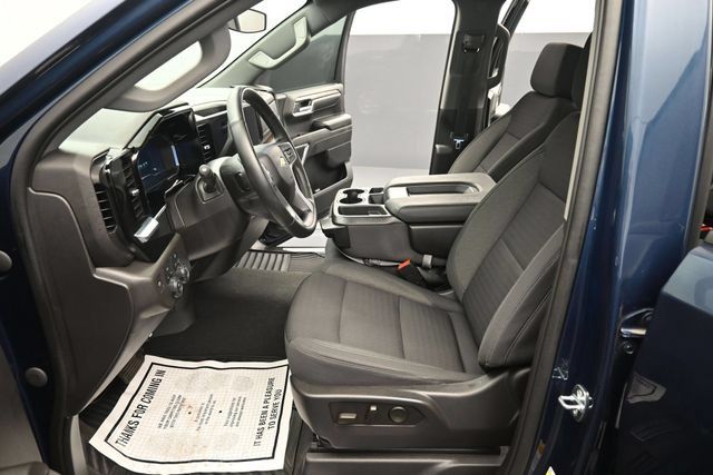 Used 2023 Chevrolet Silverado 1500 LT AWD/4WD image 11