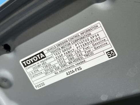 Used 2023 Toyota Sienna XSE w/ XSE Plus Package image 31