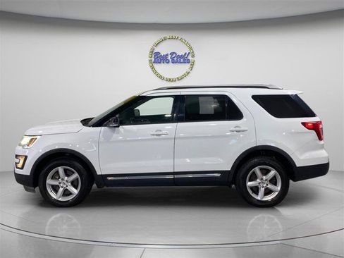 Used 2016 Ford Explorer XLT AWD/4WD image 2