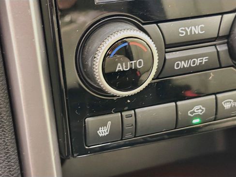 Used 2019 Subaru Ascent Limited AWD/4WD image 25