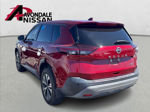 Certified 2021 Nissan Rogue SV image 2