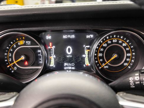 Used 2021 Jeep Wrangler Unlimited Sahara image 22