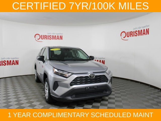 Used 2025 Toyota RAV4 LE FWD image 12