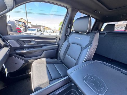 New 2026 RAM 1500 Laramie AWD/4WD image 15