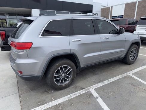 Used 2018 Jeep Grand Cherokee Limited image 4