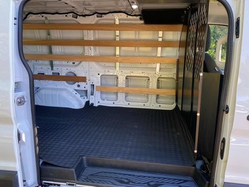 Used 2025 Ford Transit 250 Low Roof w/ Exterior Upgrade Package RWD image 31