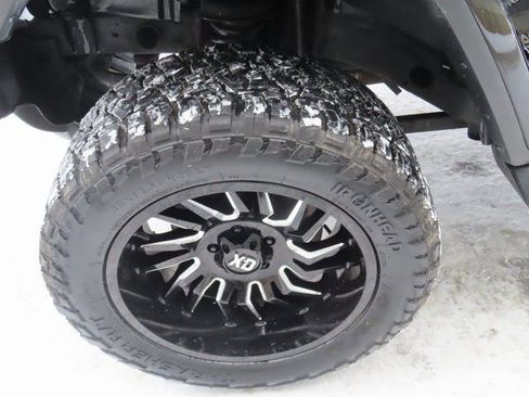 Used 2020 Jeep Wrangler Unlimited Sahara w/ Cold Weather Group image 16