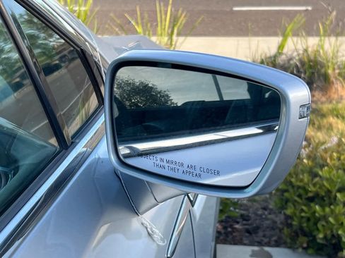 Used 2019 Buick Enclave Essence FWD image 16