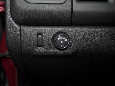 Used 2020 Chevrolet Colorado LT w/ LT Convenience Package image 19