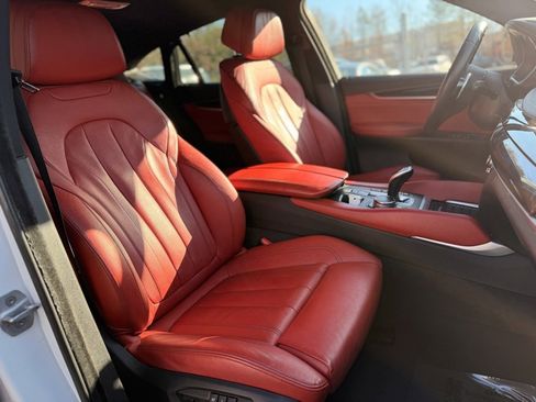 Used 2017 BMW X6 xDrive35i w/ M Sport Package image 11